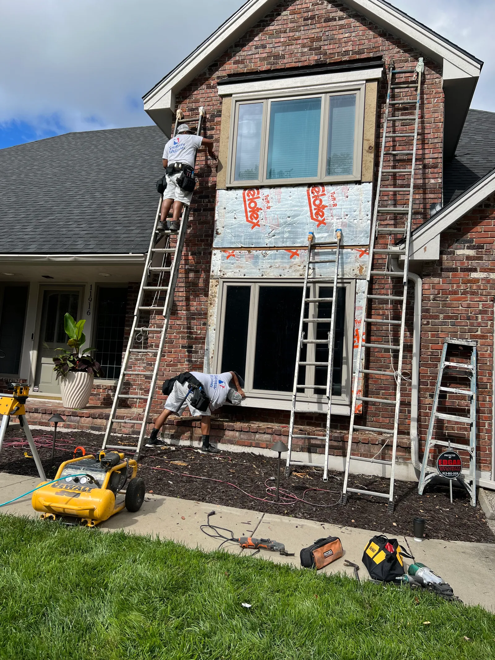 Exterior siding repair on brick home